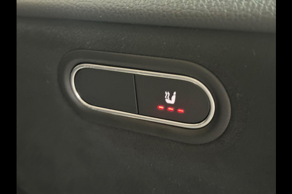 Mercedes-Benz A-Klasse 250 e Business Solution AMG Limited | Pano | Keyless | Sfeerverlichting | DAB