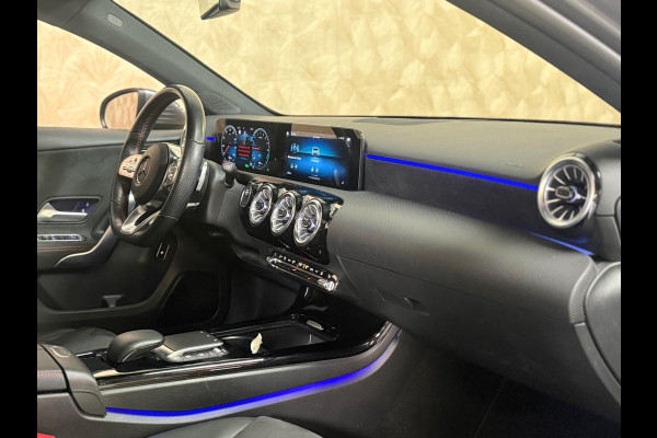 Mercedes-Benz A-Klasse 250 e Business Solution AMG Limited | Pano | Keyless | Sfeerverlichting | DAB