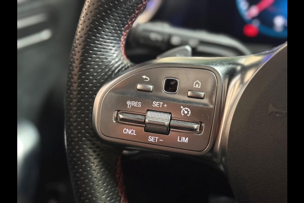 Mercedes-Benz A-Klasse 250 e Business Solution AMG Limited | Pano | Keyless | Sfeerverlichting | DAB