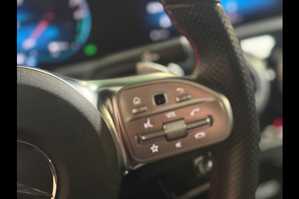 Mercedes-Benz A-Klasse 250 e Business Solution AMG Limited | Pano | Keyless | Sfeerverlichting | DAB
