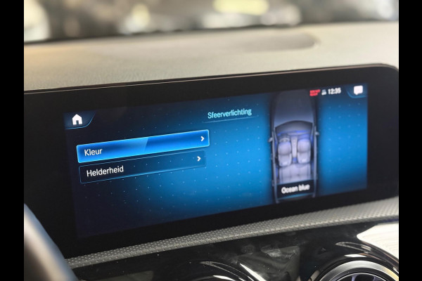 Mercedes-Benz A-Klasse 250 e Business Solution AMG Limited | Pano | Keyless | Sfeerverlichting | DAB