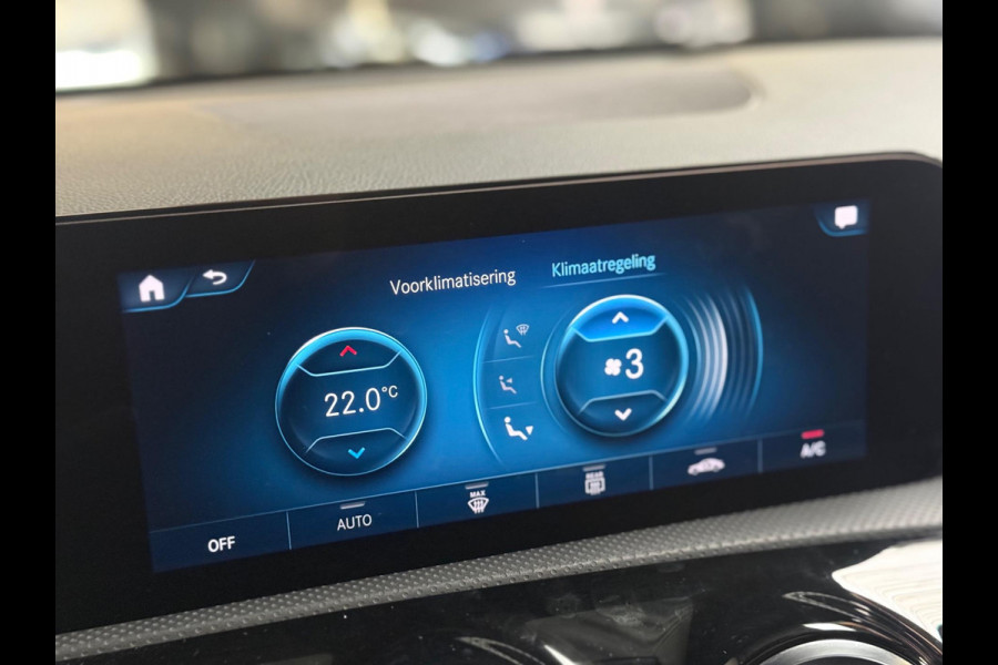 Mercedes-Benz A-Klasse 250 e Business Solution AMG Limited | Pano | Keyless | Sfeerverlichting | DAB
