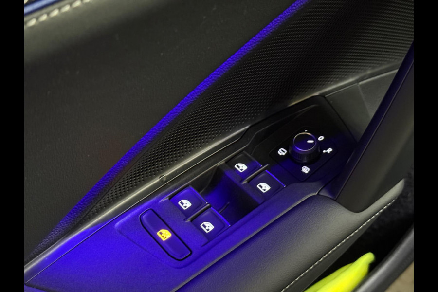 Volkswagen Tiguan 1.5 eTSI R-Line Edition |Pano |Keyless | 360 Camera | Massage | Sfeerverlichting