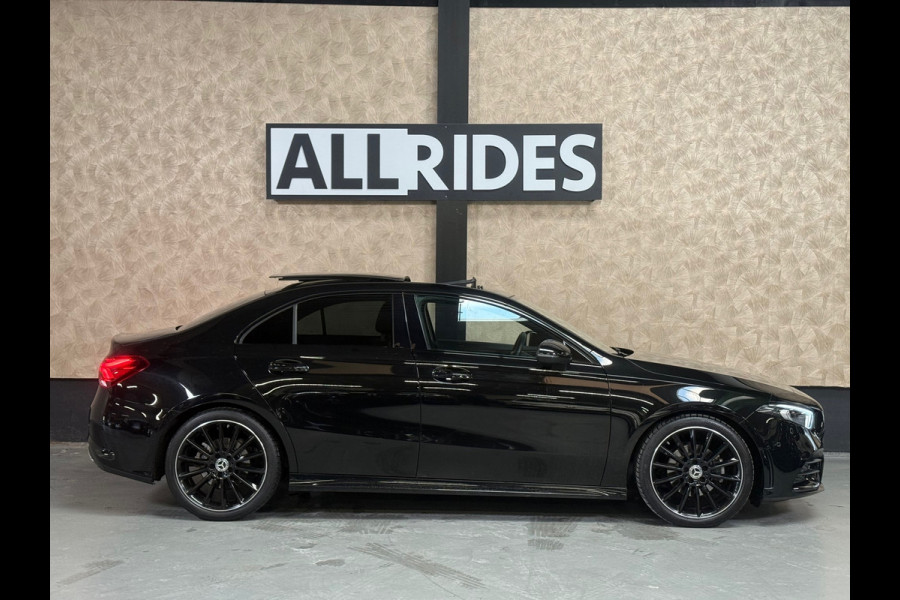Mercedes-Benz A-Klasse 200 Business Solution AMG | Pano | 19 inch | Camera | Sfeerverlichting | Burmester
