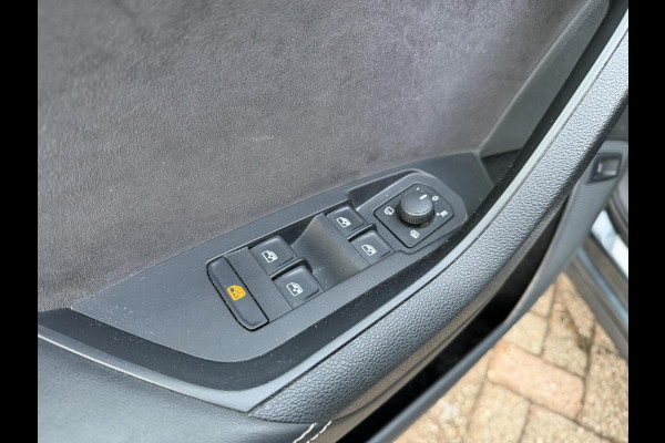 Škoda Kodiaq 1.5 TSI 4x4 Sportline Automaat | Trekhaak uitklapbaar | Grootscherm navigatiesysteem | LED verlichting | Canton HiFi | Sfeerverl