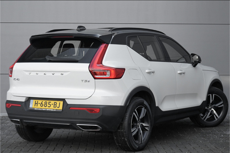 Volvo XC40 1.5 T3 R-Design Automaat Pano Camera Trekhaak