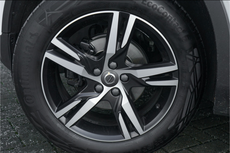 Volvo XC40 1.5 T3 R-Design Automaat Pano Camera Trekhaak