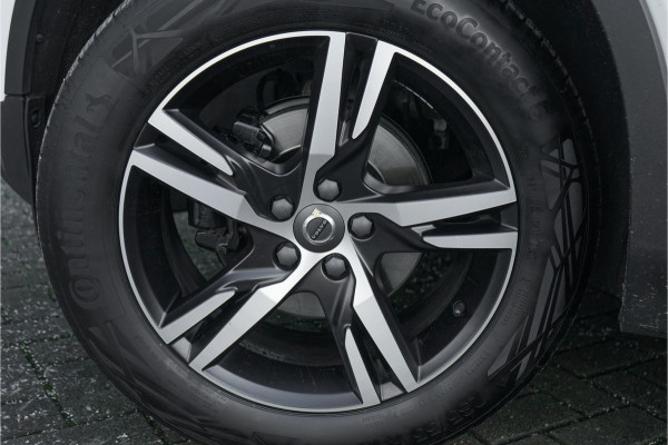Volvo XC40 1.5 T3 R-Design Automaat Pano Camera Trekhaak
