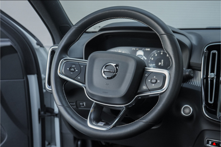 Volvo XC40 1.5 T3 R-Design Automaat Pano Camera Trekhaak