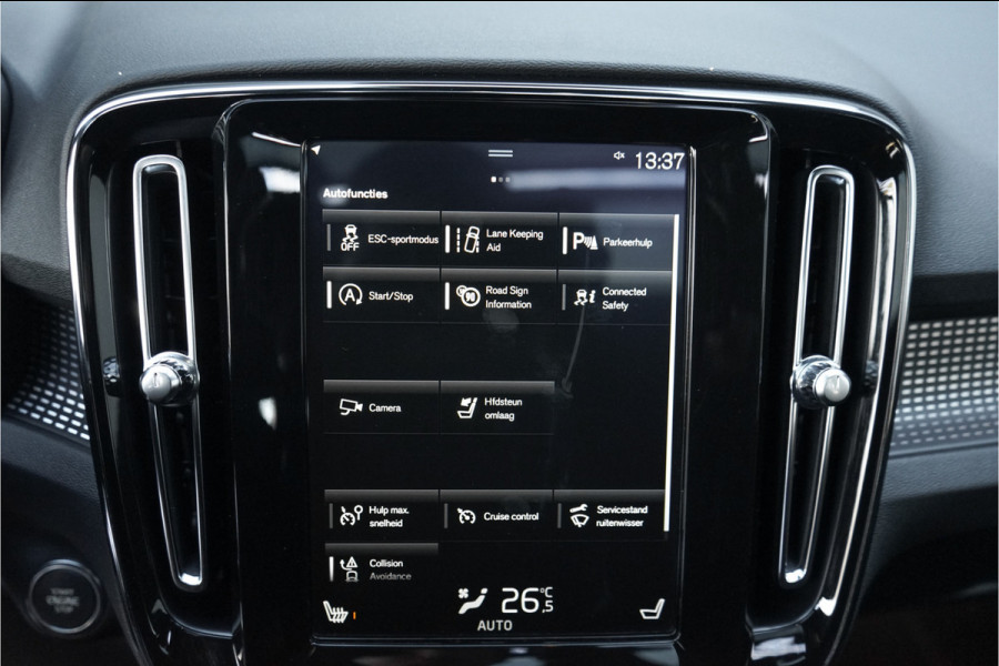 Volvo XC40 1.5 T3 R-Design Automaat Pano Camera Trekhaak