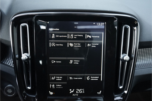 Volvo XC40 1.5 T3 R-Design Automaat Pano Camera Trekhaak