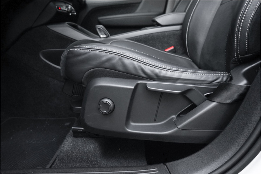 Volvo XC40 1.5 T3 R-Design Automaat Pano Camera Trekhaak