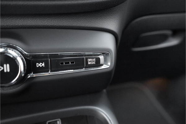 Volvo XC40 1.5 T3 R-Design Automaat Pano Camera Trekhaak