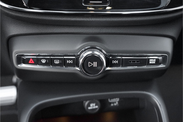 Volvo XC40 1.5 T3 R-Design Automaat Pano Camera Trekhaak
