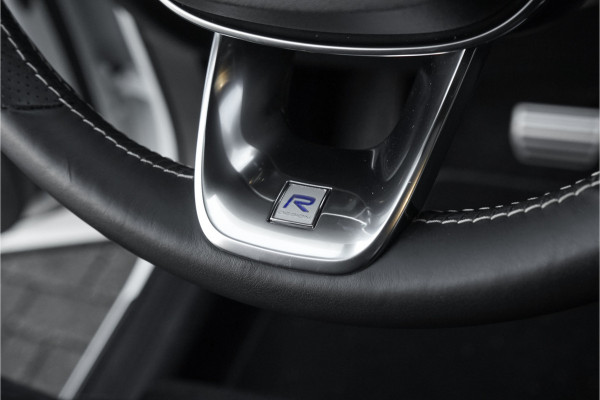 Volvo XC40 1.5 T3 R-Design Automaat Pano Camera Trekhaak