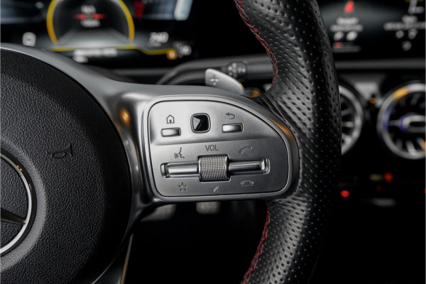 Mercedes-Benz A-Klasse AMG 35 4MATIC Limousine Night Burmester HUD Stoelverw