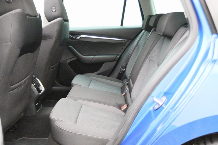 Škoda Octavia Combi 1.5 TSI First Edition