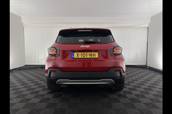 Jeep Avenger Summit 54 kWh [ 3-Fase ] {SOH-95%} (INCL-BTW) *LEATHER-MICROFIBRE | FULL-LED | ADAPTIVE-CRUISE | BLIND-SPOT | CAMERA | DIGI-COCKPIT | NAVI-FULLMAP | HEATED-COMFORTSEATS | ECC | CCS-FASTLOADER |  PDC | CARPLAY | CRUISE | 18''AL