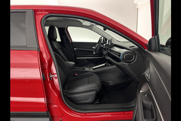 Jeep Avenger Summit 54 kWh [ 3-Fase ] {SOH-95%} (INCL-BTW) *LEATHER-MICROFIBRE | FULL-LED | ADAPTIVE-CRUISE | BLIND-SPOT | CAMERA | DIGI-COCKPIT | NAVI-FULLMAP | HEATED-COMFORTSEATS | ECC | CCS-FASTLOADER |  PDC | CARPLAY | CRUISE | 18''AL