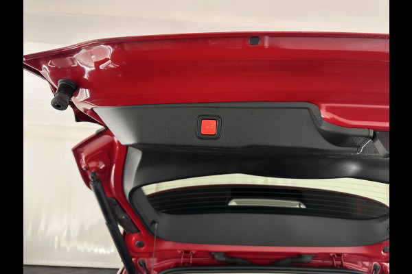 Jeep Avenger Summit 54 kWh [ 3-Fase ] {SOH-95%} (INCL-BTW) *LEATHER-MICROFIBRE | FULL-LED | ADAPTIVE-CRUISE | BLIND-SPOT | CAMERA | DIGI-COCKPIT | NAVI-FULLMAP | HEATED-COMFORTSEATS | ECC | CCS-FASTLOADER |  PDC | CARPLAY | CRUISE | 18''AL