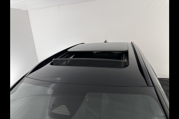 Volvo XC40 Recharge P8 AWD R-Design [ 3-Fase ] (INCL.BTW) Aut. *PANO | LEATHER-ALCANTARA | DIGI-COCKPIT | FULL-LED | HARMAN/KARDON | TOP-VIEW | CARPLAY | NAVI-FULLMAP | ECC | PDC | KEYLESS | HEATED-SPORTSEATS | BLIS | TOWBAR | 18''ALU*