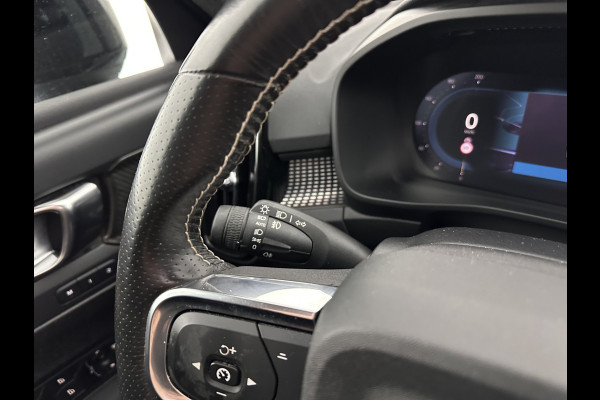 Volvo XC40 Recharge P8 AWD R-Design [ 3-Fase ] (INCL.BTW) Aut. *PANO | LEATHER-ALCANTARA | DIGI-COCKPIT | FULL-LED | HARMAN/KARDON | TOP-VIEW | CARPLAY | NAVI-FULLMAP | ECC | PDC | KEYLESS | HEATED-SPORTSEATS | BLIS | TOWBAR | 18''ALU*