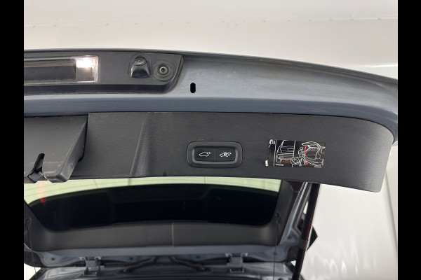 Volvo XC40 Recharge P8 AWD R-Design [ 3-Fase ] (INCL.BTW) Aut. *PANO | LEATHER-ALCANTARA | DIGI-COCKPIT | FULL-LED | HARMAN/KARDON | TOP-VIEW | CARPLAY | NAVI-FULLMAP | ECC | PDC | KEYLESS | HEATED-SPORTSEATS | BLIS | TOWBAR | 18''ALU*