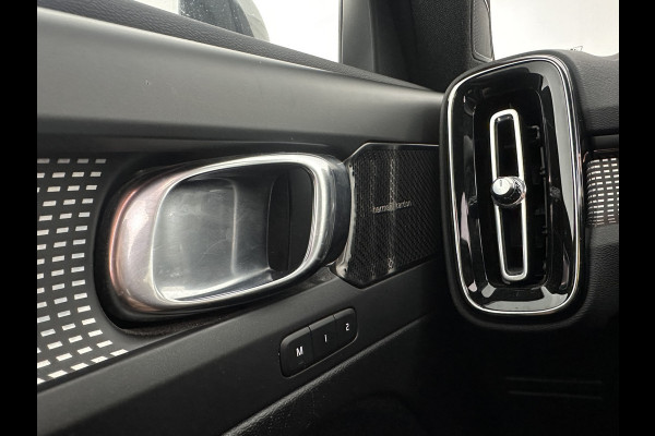 Volvo XC40 Recharge P8 AWD R-Design [ 3-Fase ] (INCL.BTW) Aut. *PANO | LEATHER-ALCANTARA | DIGI-COCKPIT | FULL-LED | HARMAN/KARDON | TOP-VIEW | CARPLAY | NAVI-FULLMAP | ECC | PDC | KEYLESS | HEATED-SPORTSEATS | BLIS | TOWBAR | 18''ALU*