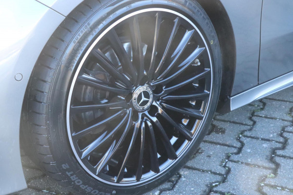 Mercedes-Benz A-Klasse 180 AMG Line | PANO | HUD | CAMERA | VOLL!