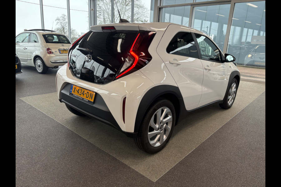Toyota Aygo X 1.0 VVT-i 73pk Play 5-drs. CAMERA/CARPLAY/ADAPT.CRUISE/17INCH