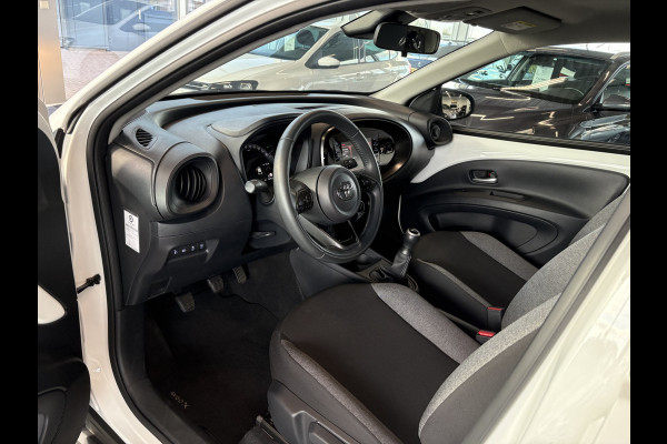 Toyota Aygo X 1.0 VVT-i 73pk Play 5-drs. CAMERA/CARPLAY/ADAPT.CRUISE/17INCH