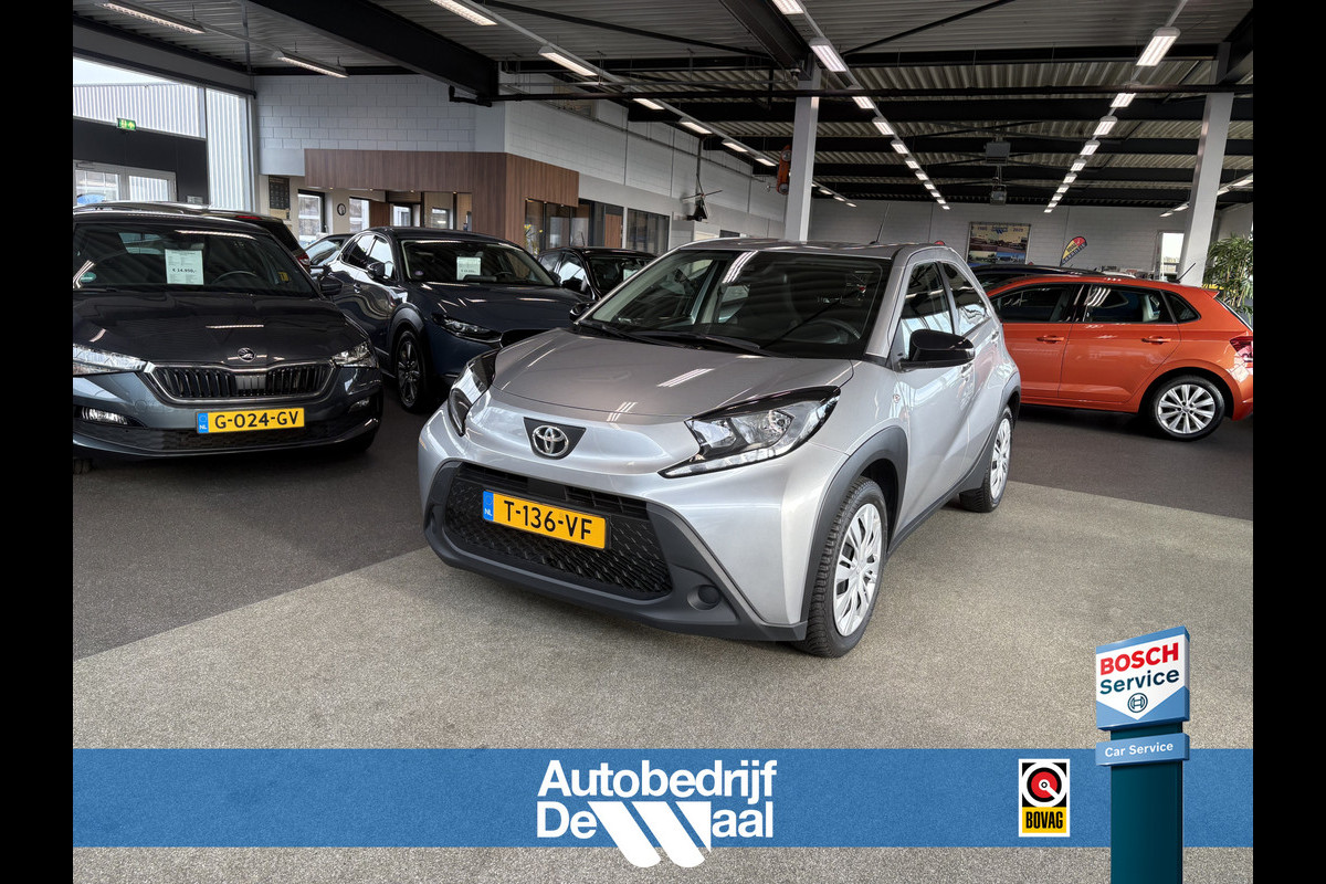 Toyota Aygo X 1.0 VVT-i MT Play 5-drs. CAMERA/CARPLAY/DAB/ADAPT.CRUISE/ALLSEASONS