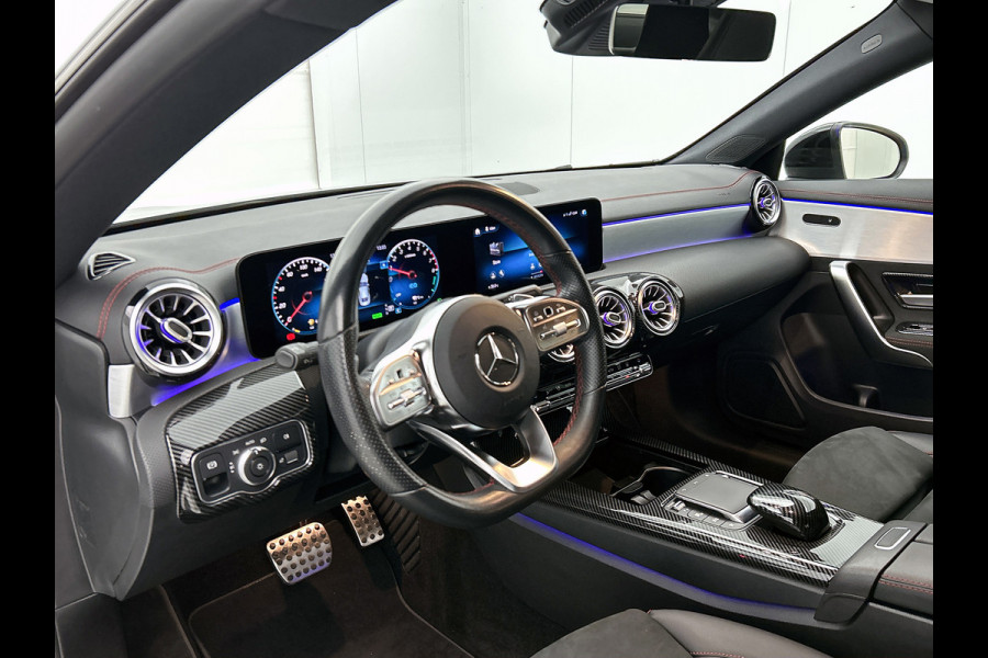 Mercedes-Benz CLA-Klasse 250 e Business Solution AMG Limited (NL-auto, Dealer OnderH, SfeerV, Carplay, Navi, StoelV, Etc