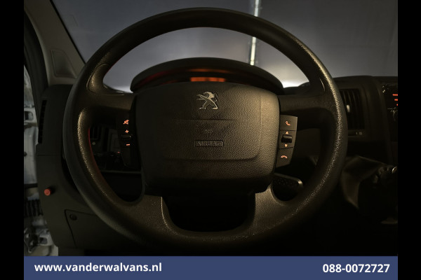 Peugeot Boxer 2.2 BlueHDi 141pk Bakwagen Laadklep Euro6 Airco | 1055kg laadvermogen | Cruisecontrol Bijrijdersbank.