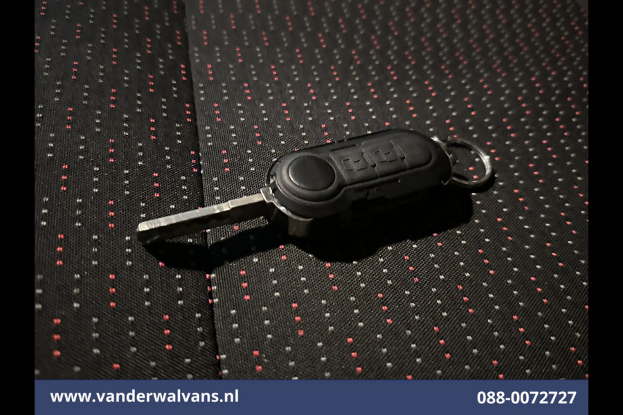 Peugeot Boxer 2.2 BlueHDi 141pk Bakwagen Laadklep Euro6 Airco | 1055kg laadvermogen | Cruisecontrol Bijrijdersbank.
