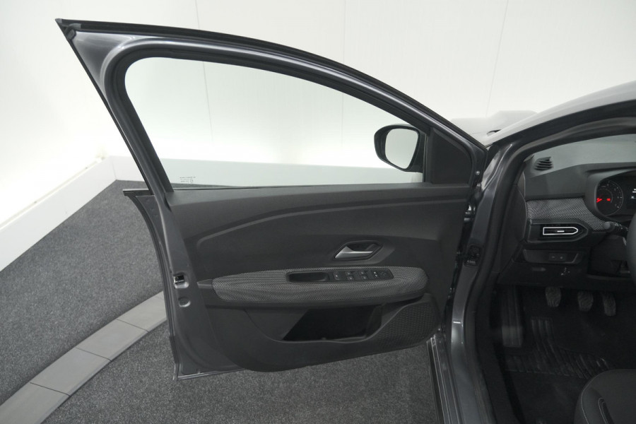 Dacia Jogger TCe 100 ECO-G Expression | 7 Zitplaatsen | Camera | Dodehoekdetectie | Navigatie