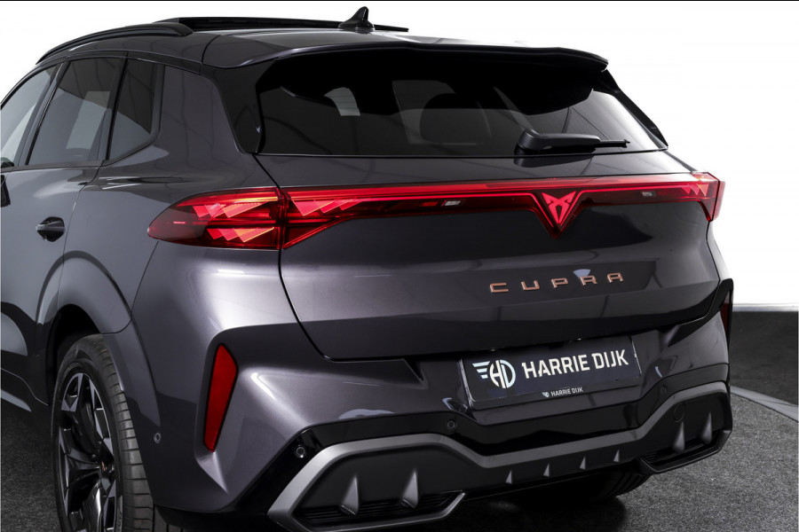 CUPRA Terramar 1.5 TSI e-Hybrid 272 PK VZ Performance | S/K-Panodak | Sennheiser Audio | Adapt. Cruise | Memory Stoel | Stoel-+Stuurverw. | PDC | 360 Camera | NAV + App. Connect | ECC | Elek. Klep | LM 19" | Dark Void lak | 5209