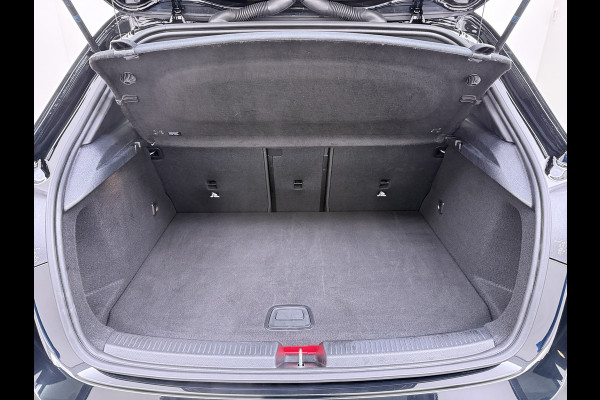 Mercedes-Benz A-Klasse 250 e AMG line | Pano HUD Memory Sound 360 Camera