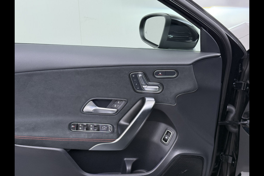 Mercedes-Benz A-Klasse 250 e AMG line | Pano HUD Memory Sound 360 Camera