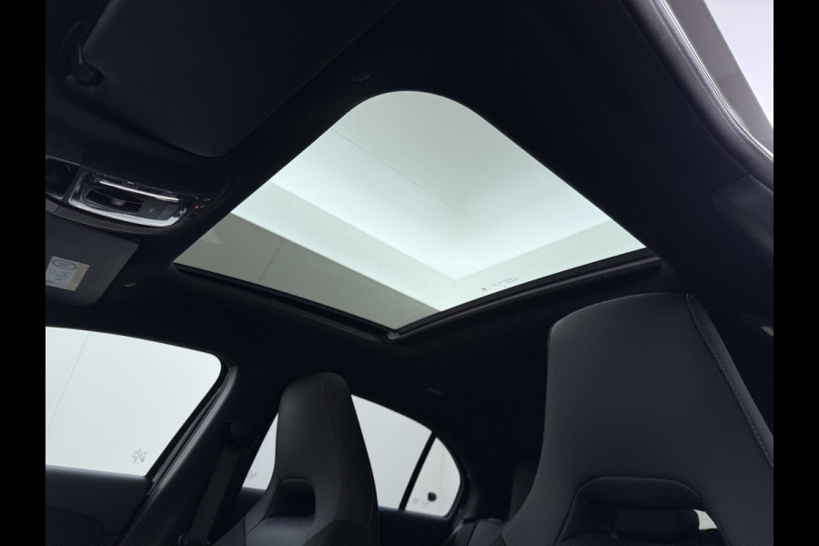 Mercedes-Benz A-Klasse 250 e AMG line | Pano HUD Memory Sound 360 Camera