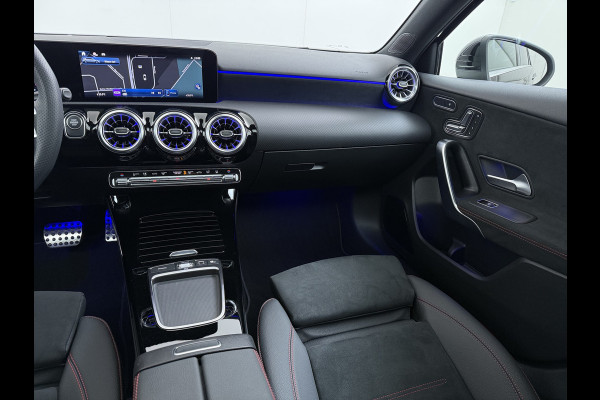 Mercedes-Benz A-Klasse 250 e AMG line | Pano HUD Memory Sound 360 Camera