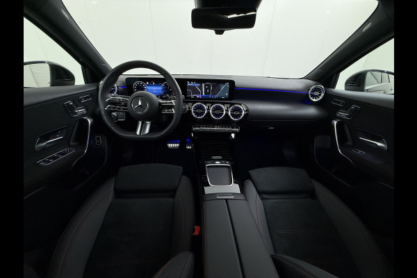 Mercedes-Benz A-Klasse 250 e AMG line | Pano HUD Memory Sound 360 Camera