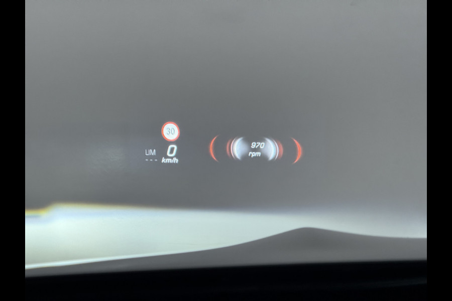 Mercedes-Benz A-Klasse 250 e AMG line | Pano HUD Memory Sound 360 Camera