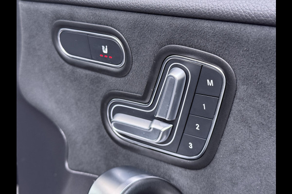 Mercedes-Benz A-Klasse 250 e AMG line | Pano HUD Memory Sound 360 Camera