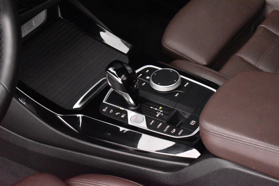 BMW X3 xDrive30e High Executive M Sport | Pano | Trekhaak | 360 Camera  | Head-Up | Adaptive LED | Sfeerverlichting |