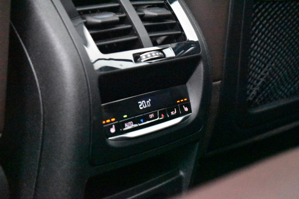 BMW X3 xDrive30e High Executive M Sport | Pano | Trekhaak | 360 Camera  | Head-Up | Adaptive LED | Sfeerverlichting |