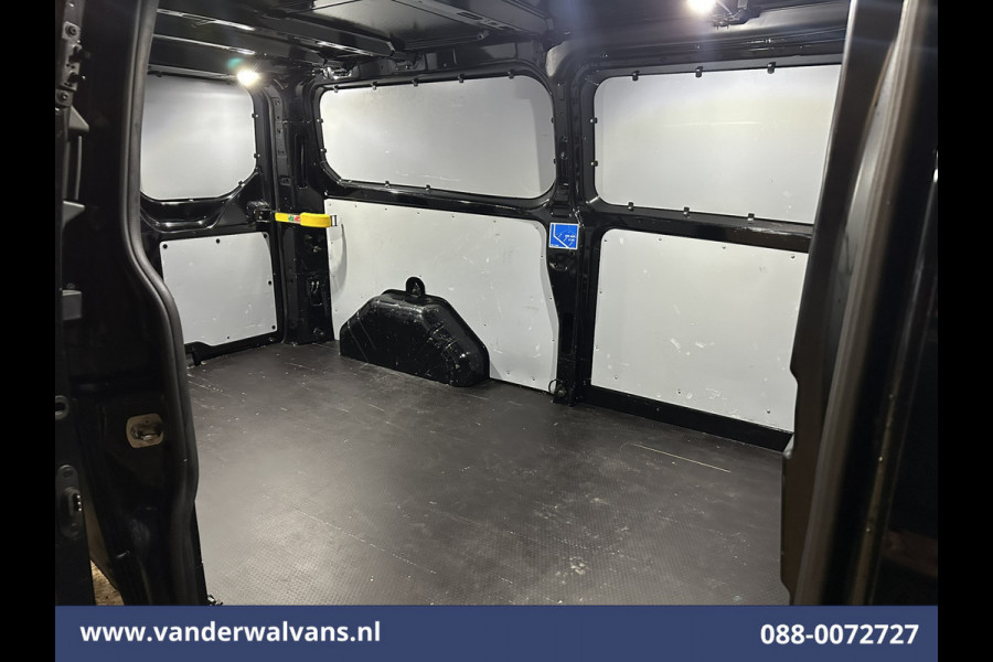 Ford Transit Custom 2.0 TDCI 131pk L2H1 Euro6 Airco | Navigatie | Apple Carplay | LED | Cruisecontrol | 2800kg Trekhaak Android Auto, Parkeersensoren, Bijrijdersbank