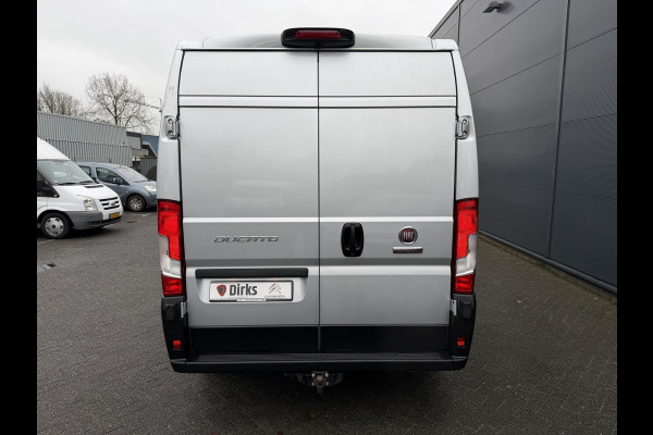 Fiat Ducato 140pk L2H2 (Trekhaak - Camera - Navigatie - Automatische Airco - Houten vloer + Zijwand panelen)