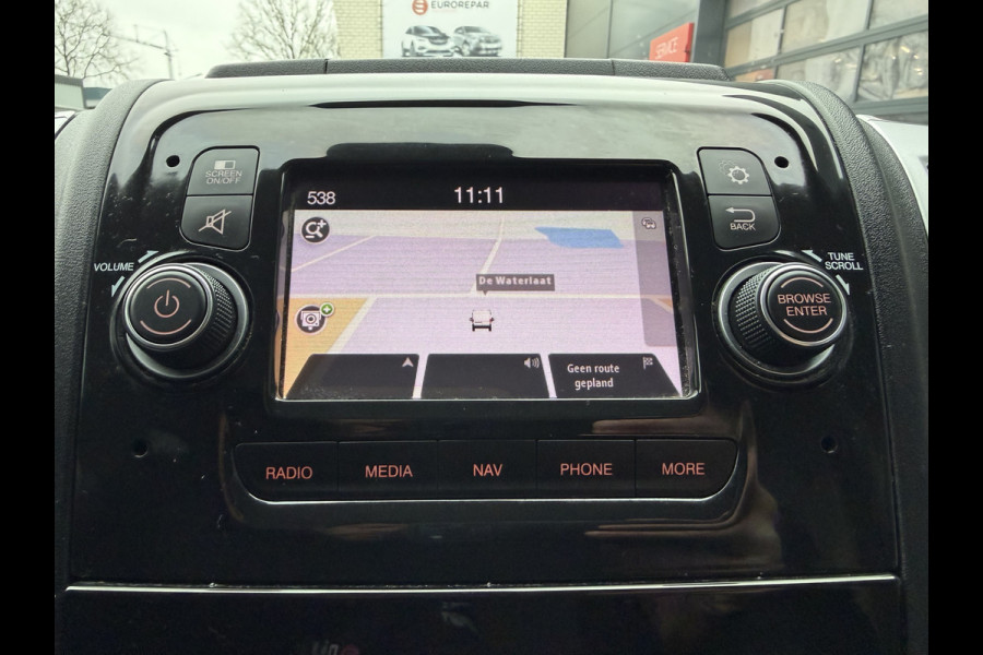 Fiat Ducato 140pk L2H2 (Trekhaak - Camera - Navigatie - Automatische Airco - Houten vloer + Zijwand panelen)