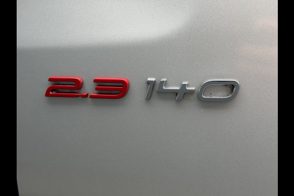 Fiat Ducato 140pk L2H2 (Trekhaak - Camera - Navigatie - Automatische Airco - Houten vloer + Zijwand panelen)